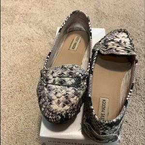COPY - Natural Snake Steve Madden Murphy flats.